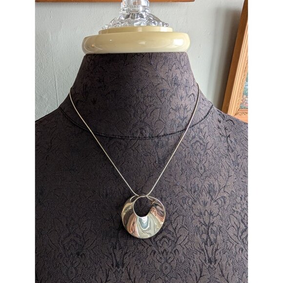 Sterling Silver 925 Italy Snake Chain Necklace With Circular Pendant - Picture 1 of 5